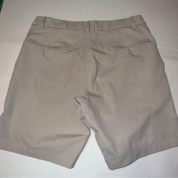 Lululemon Comission Shorts - Picture 2 of 3